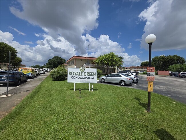 Building Photo - 12811 SW 43rd Dr Unit 114-A