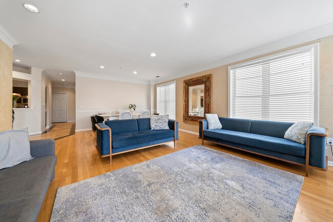 Photo - 3334 Peachtree Rd NE Unit 112