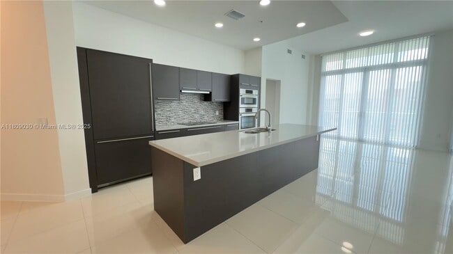Building Photo - 7825 NW 107th Ave Unit 811 Rental