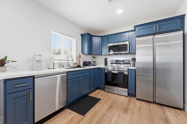 Photo - 1548 N Upland Cir Unit C