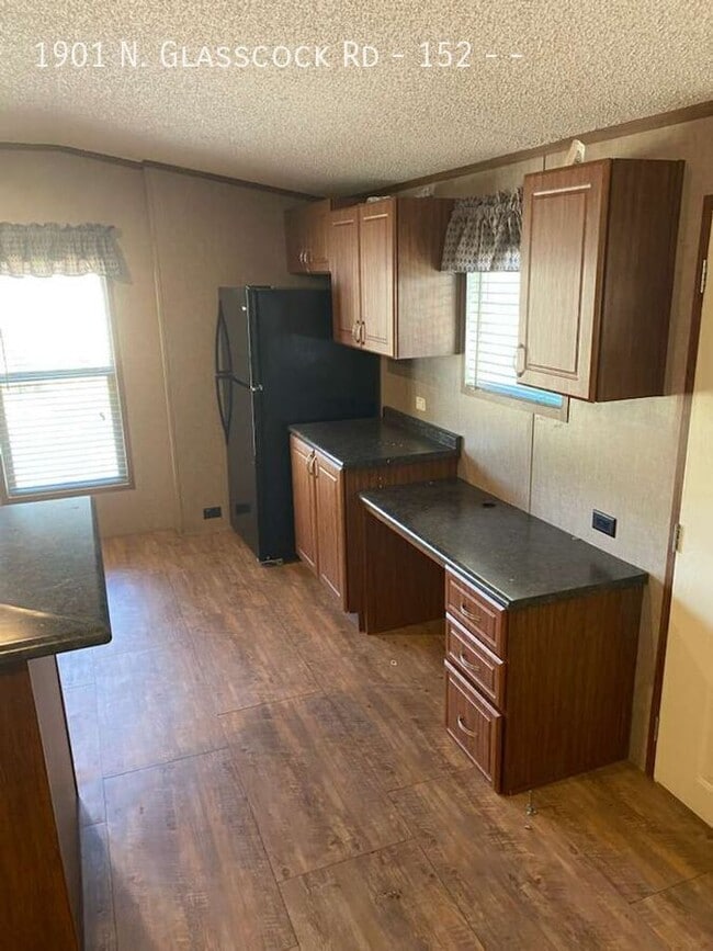 Photo - 1901 N Glasscock Rd