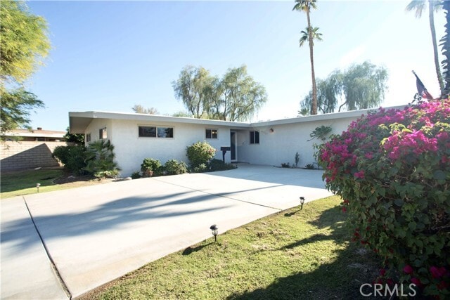 Building Photo - 43815 Marigold Dr