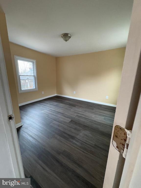 Photo - 1633 Sexton St