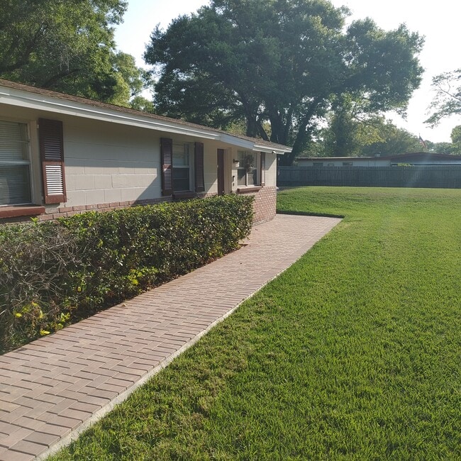 Building Photo - 514 Winham St Unit A