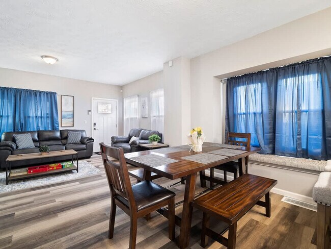1415 W 57th St Unidad SI ID1496100P
