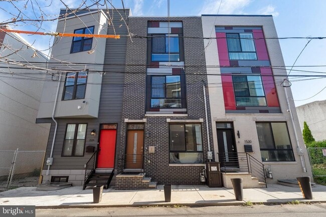 Building Photo - 1528 W Seybert St