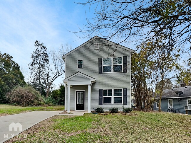 Building Photo - 819 W Walnut Ave