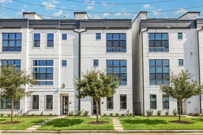 Building Photo - 1117 Paige St