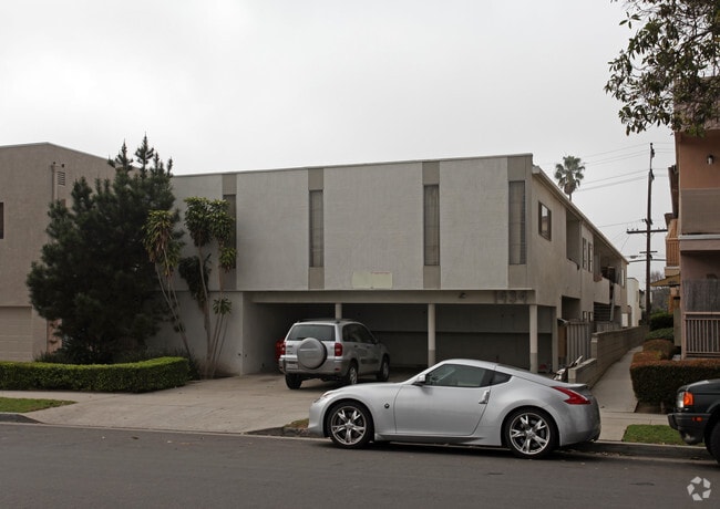 Building Photo - 1434 12th St Rental