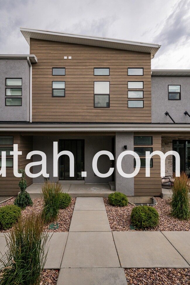 Building Photo - 9196 S Holiday Bowl Ct Rental