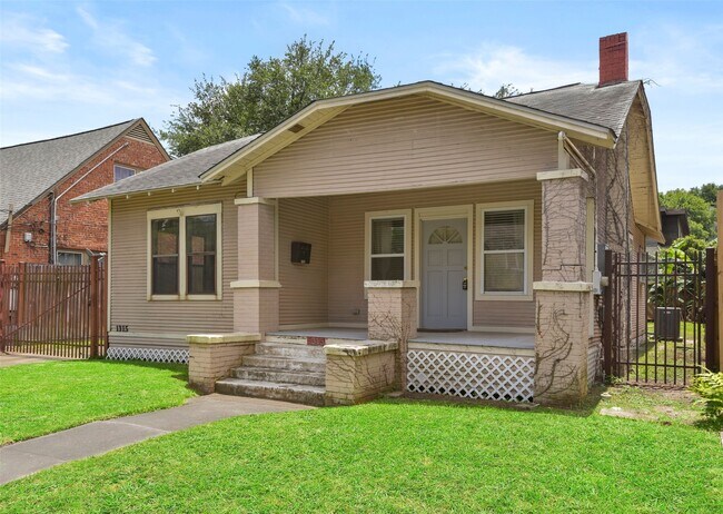 Photo - 1315 Peden St