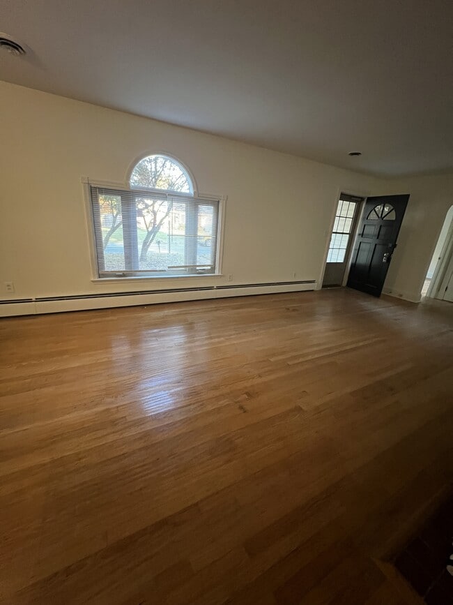 Photo - 110 Potomac Ave