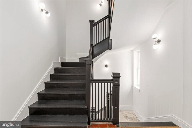 Photo - 2869 28th St NW