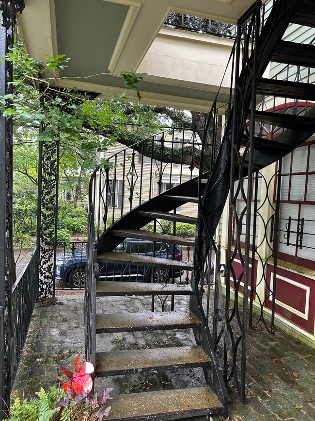 Escalera al 7800 - 7800 Jeannette St Unidad 7800 Jeannette