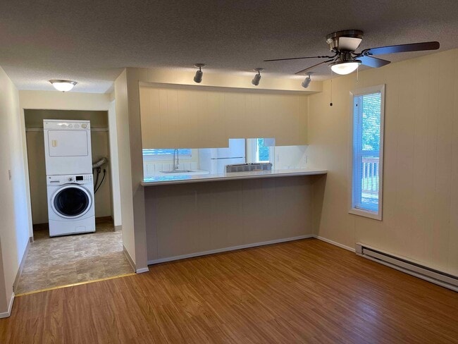 Photo - 940 Klaskanine Ave Unit #1