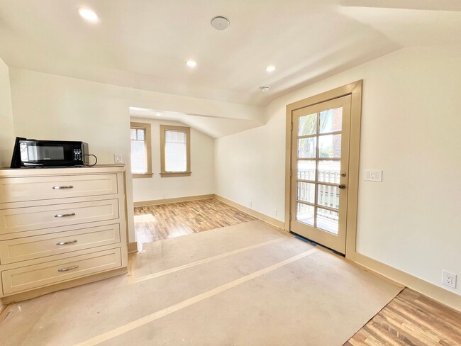 Photo - Charming Bluff Park Studio – Bright, Priva... Apartment Unit 206 Temple Ave