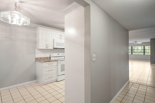 Photo - 7593 Tahiti Ln Unit 106