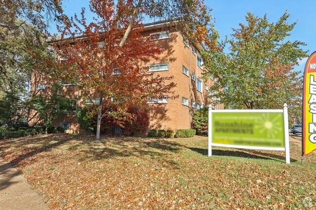 Building Photo - 7055 Hampton Ave Unit #107 Rental