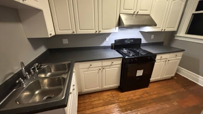 Photo - 506 E 21st St