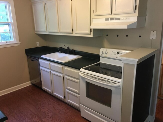 Photo - 700 Canebrake Dr
