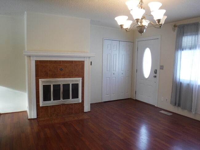 Photo - 556 Montana Ave