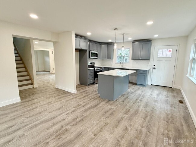 Photo - 124 Half Acre Rd