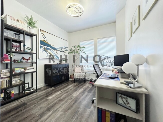 Photo - 4276 S Main St Unit 413