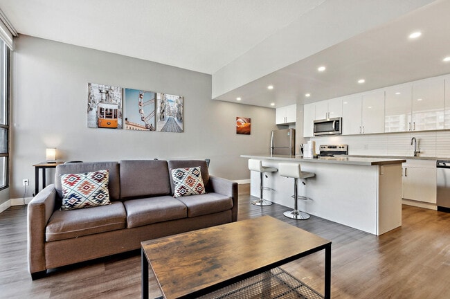 Building Photo - 78 Gerrard St W