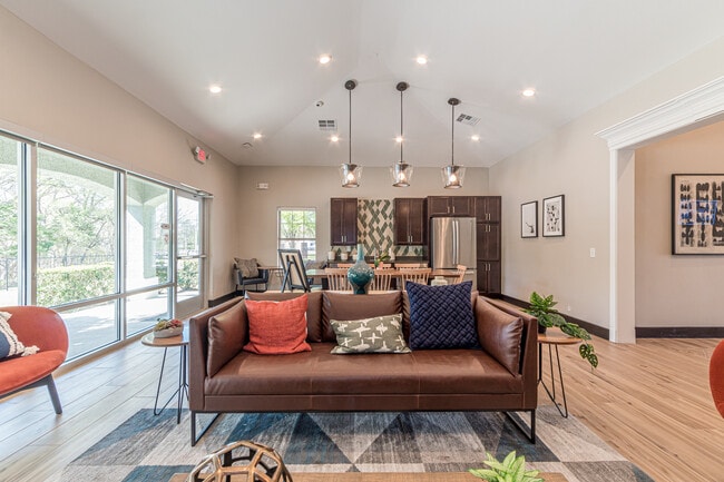 Photo - Kinwood Apartments