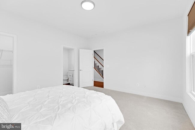 Photo - 13725 Aviation Pl