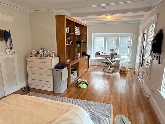 Photo - 34 Leonard St