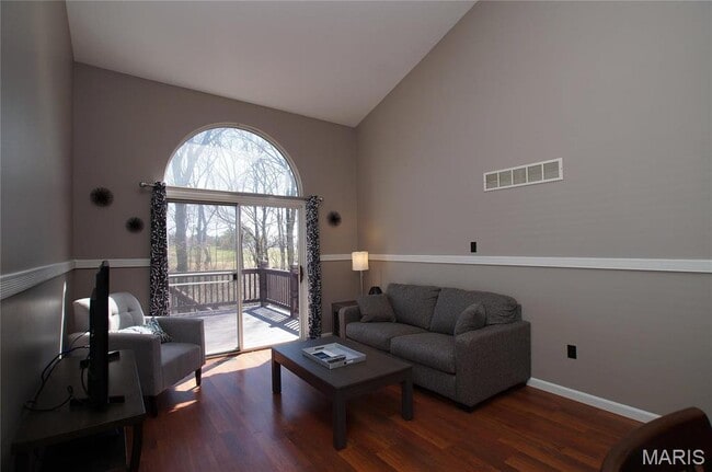 Photo - 619 Timber Creek Trail