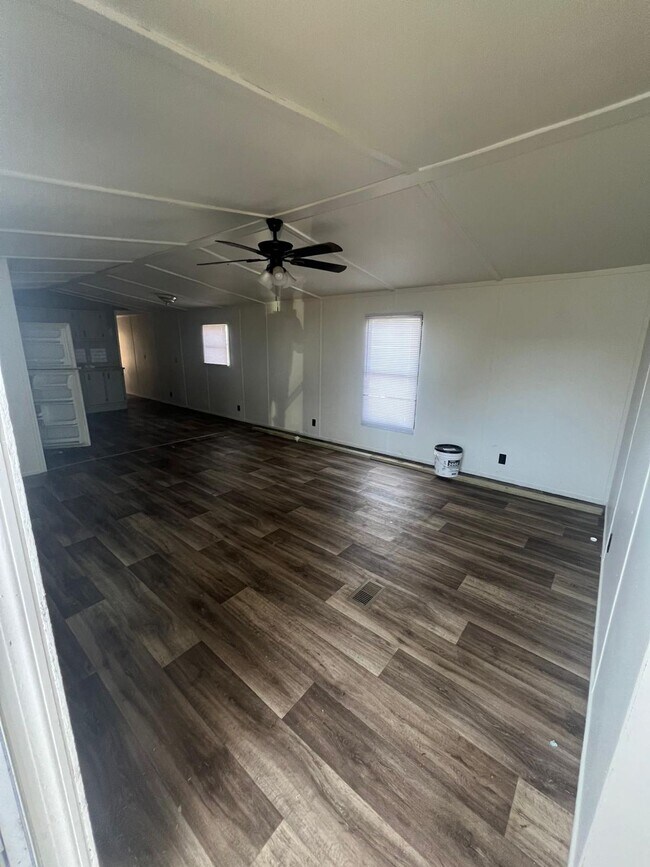 Photo - Renovated 3-Bed, 1-Bath Mobile Home Unit 82 Laurel lake Dr-P