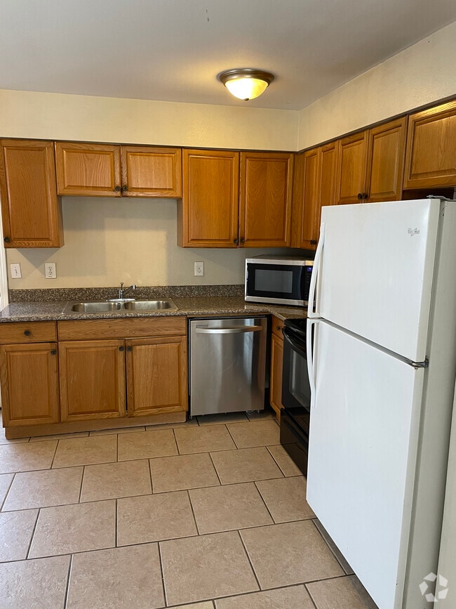 Building Photo - 3329 Golden Dr Unit A Rental