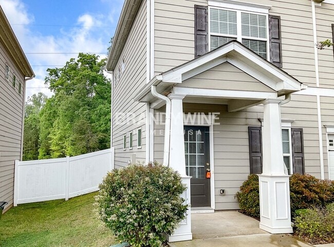 Photo - 108 Howard Ave