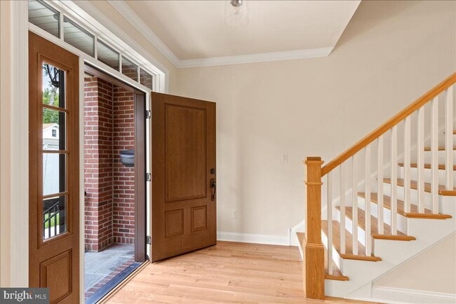 Photo - 264 W Ashland St