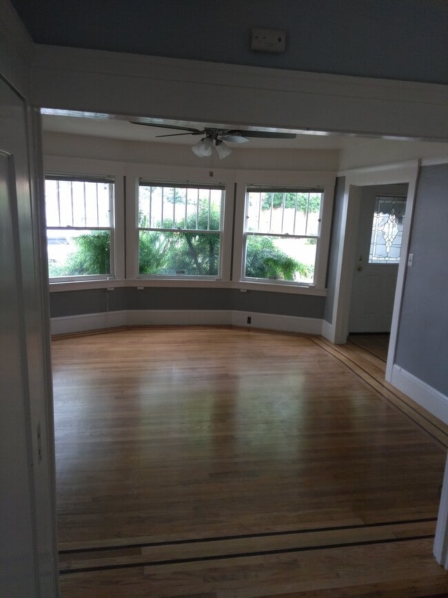 Living room - 2112 11th Ave Unit 2112