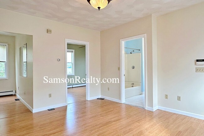 Photo - 17 Sutton St Unit 2