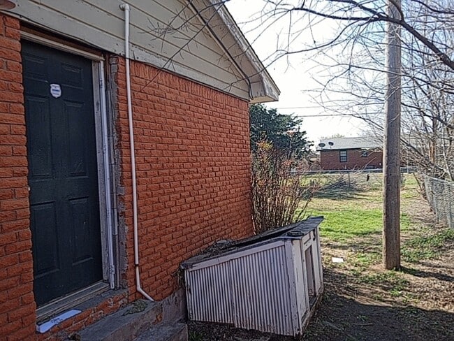 Photo - 4322 NW Hoover Ave