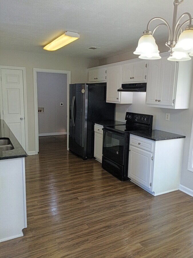 Photo - 2890 Conniston Dr