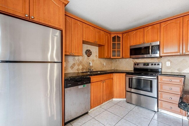 Photo - 941 Springdale Cir