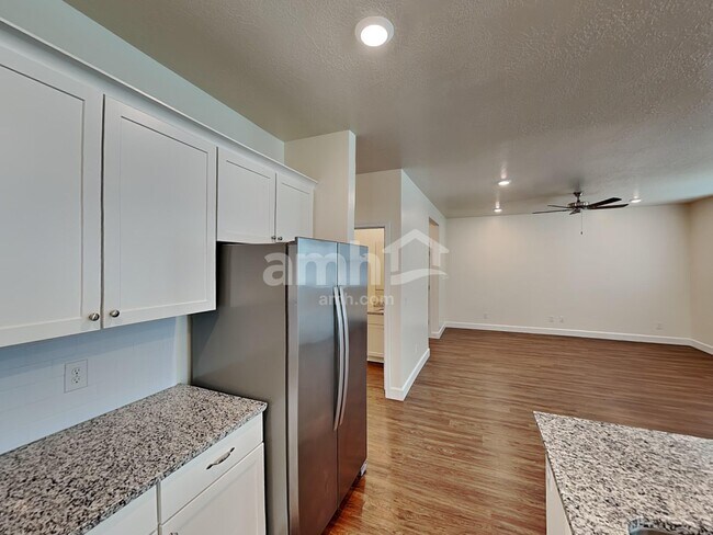 Photo - 1176 Wagon Way
