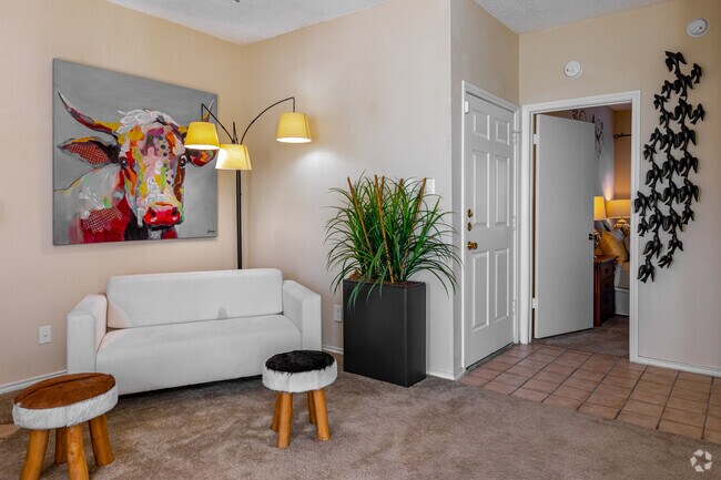 1 habitación, 1 baño - 608 pies cuadrados - Huntington Ridge