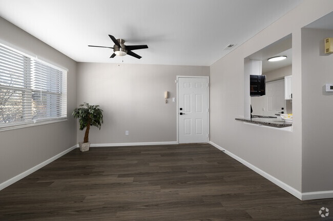 2BR, 1BA - 883SF - Platinum