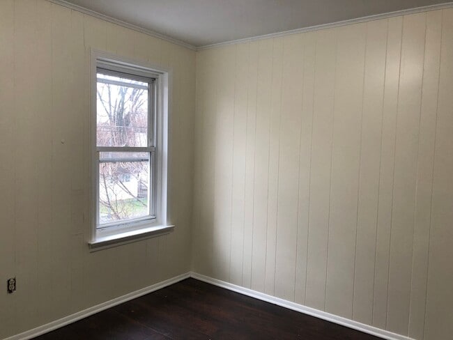 Photo - Great Home! New Kitchen with Granite Counters! Large Living Room!