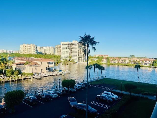 Photo - 899 Jeffery St Condo Unit 5080