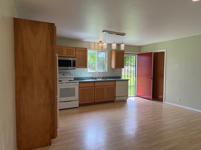 16-134 Pohaku Dr