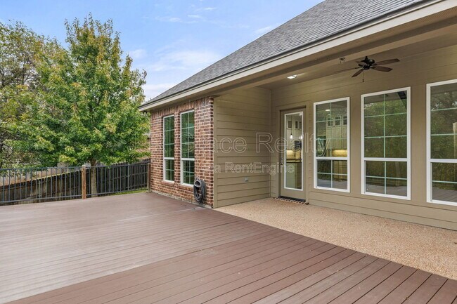 Photo - 19 N Shore Cir