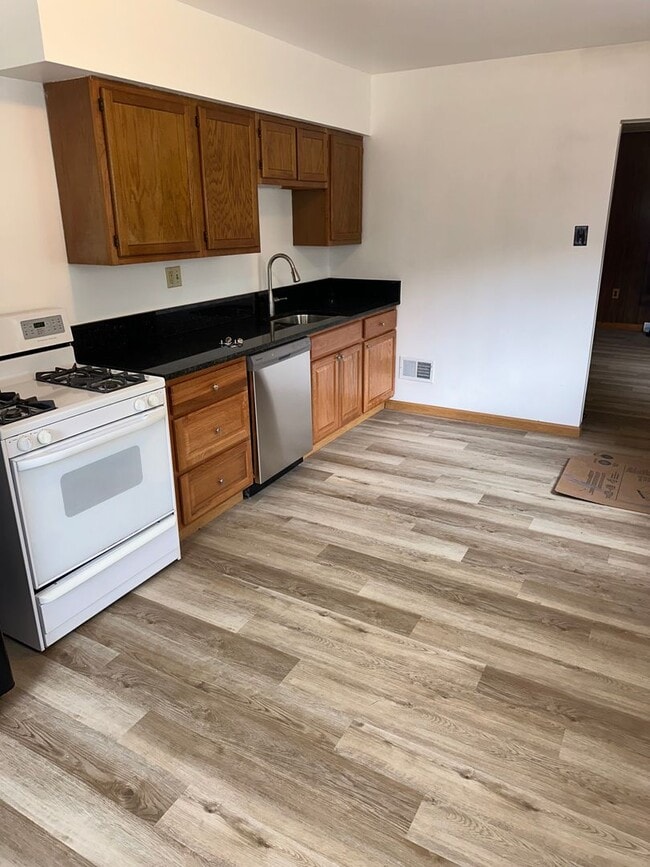 Photo - 417 Pearl St