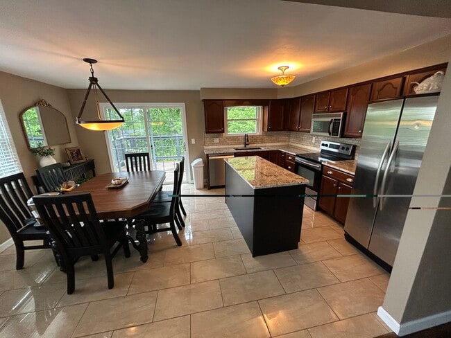Photo - 109 Grove Hill Rd
